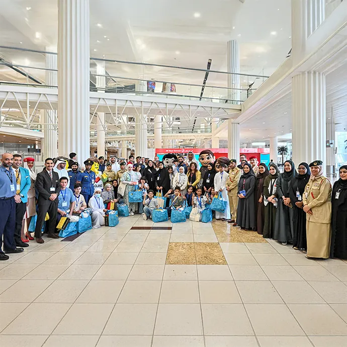 LLDR Dubai Police At Airport 690X690